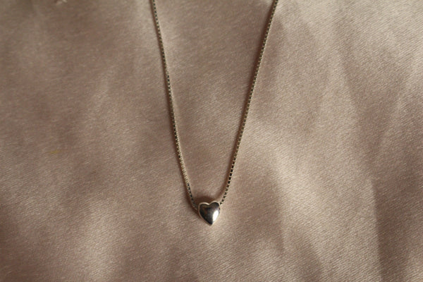 Tiny heart necklace